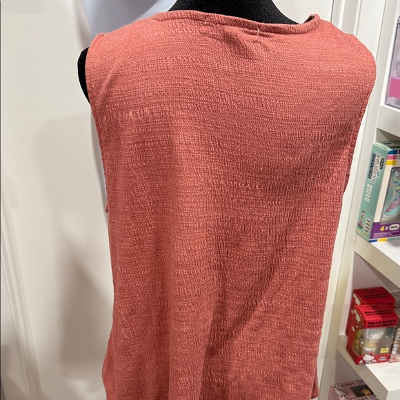 Elegant Sleeveless Button-Front Blouse - Coral - Picture 6 of 6